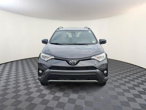 2017 Toyota RAV4 SE