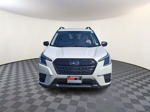 Crystal White Pearl 2023 Subaru Forester Base