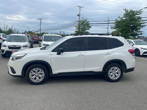 Crystal White Pearl 2023 Subaru Forester Base