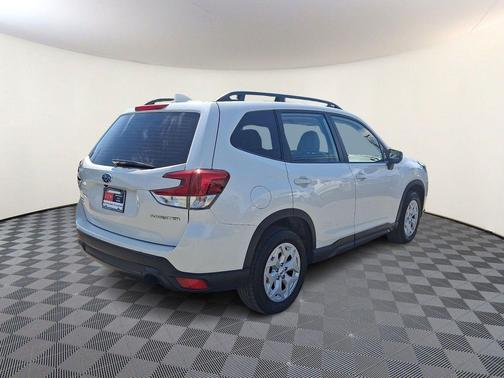Crystal White Pearl 2023 Subaru Forester Base