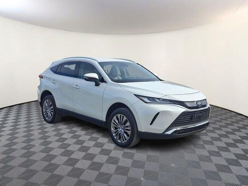 2022 Toyota Venza XLE