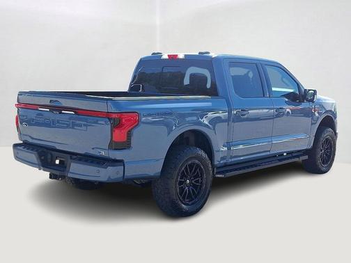 2023 Ford F-150 Lightning Platinum