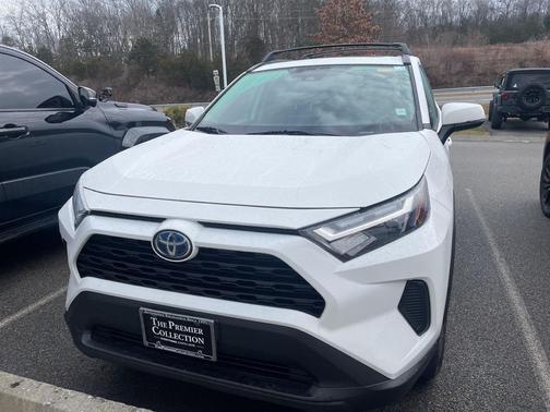 2024 Toyota RAV4 Hybrid XLE