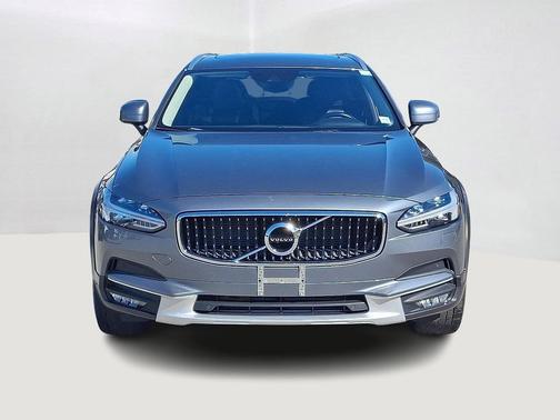 2018 Volvo V90 Cross Country T5