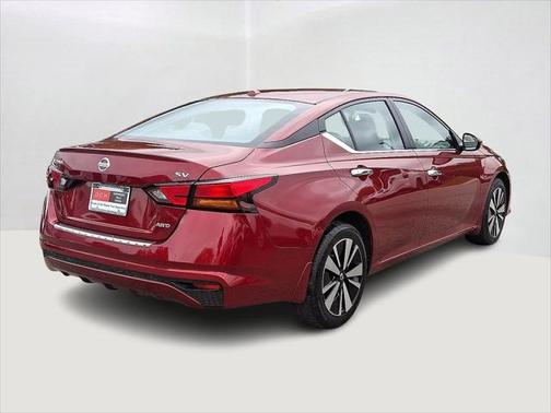 2022 Nissan Altima 2.5 SV