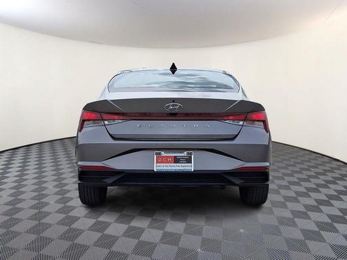 Fluid Metal 2023 Hyundai ELANTRA SEL
