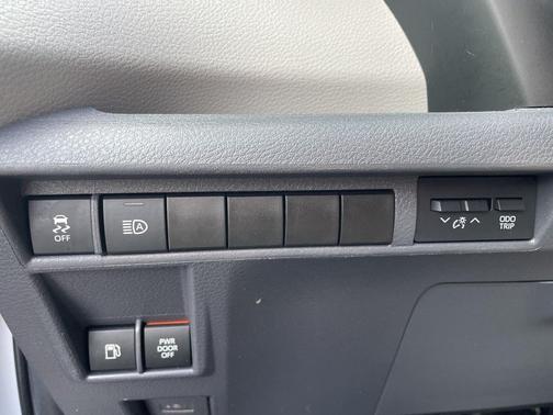 2021 Toyota Sienna LE