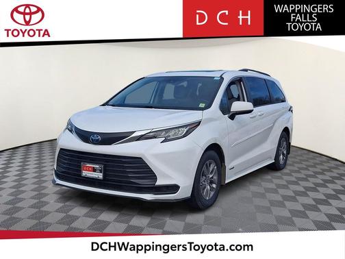 2021 Toyota Sienna LE