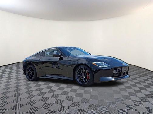 Black Diamond Pearl 2024 Nissan Z Performance Auto