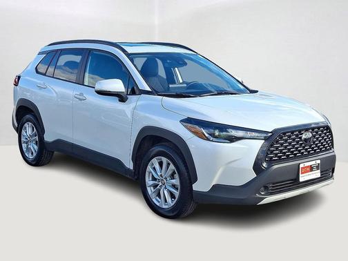 2022 Toyota Corolla Cross LE