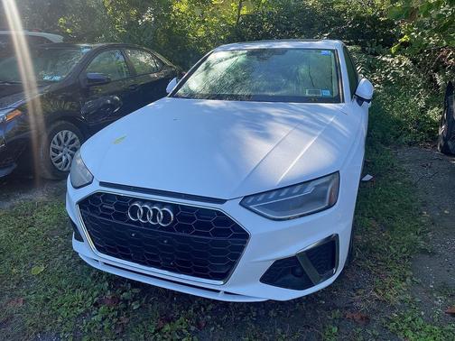 2022 Audi A4 45 S line Premium Plus
