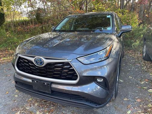 2023 Toyota Highlander Hybrid LE