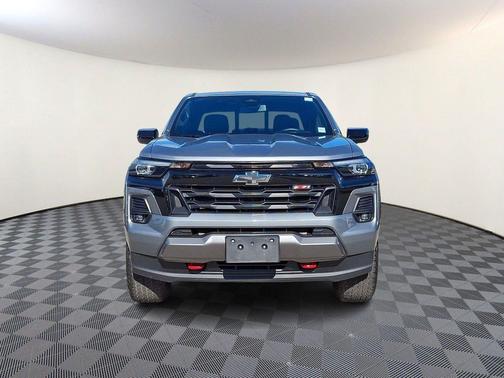Sterling Gray Metallic 2024 Chevrolet Colorado Z71