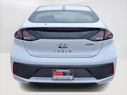 2022 Hyundai IONIQ Plug-In Hybrid SEL