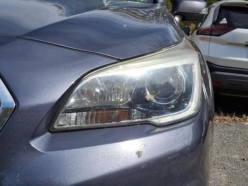 Carbide Gray Metallic 2017 Subaru Outback 2.5i Premium