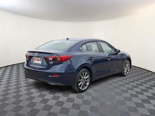 2018 Mazda Mazda3 Touring