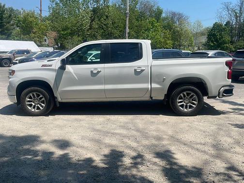 Summit White 2022 Chevrolet Silverado 1500 RST