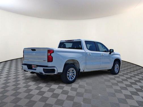 Summit White 2022 Chevrolet Silverado 1500 RST