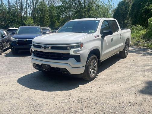 Summit White 2022 Chevrolet Silverado 1500 RST