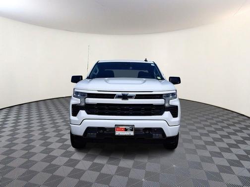 Summit White 2022 Chevrolet Silverado 1500 RST