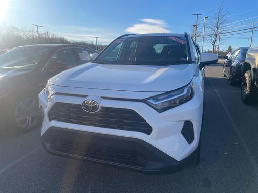 2025 Toyota RAV4 Hybrid XLE