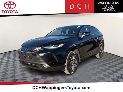 Black 2023 Toyota Venza LE