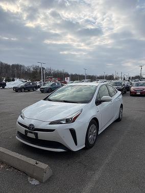2022 Toyota Prius LE
