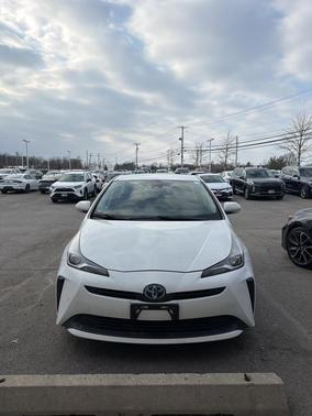 2022 Toyota Prius LE