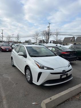 2022 Toyota Prius LE