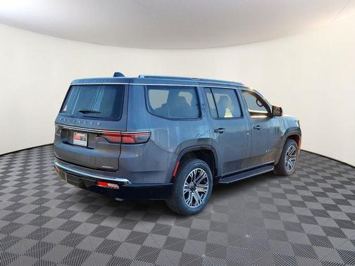 Baltic Gray Metallic Clearcoat 2024 Jeep Wagoneer Series II 4x4