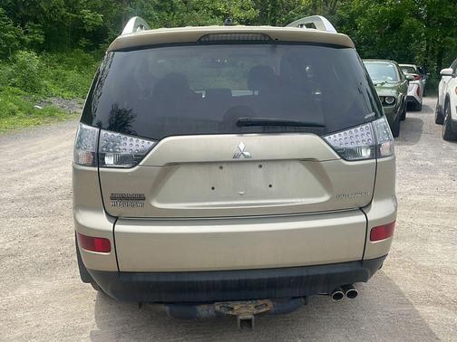 Desert Sand Metallic 2008 Mitsubishi Outlander XLS