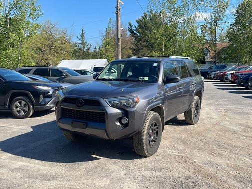 Magnetic Gray Metallic 2018 Toyota 4Runner SR5
