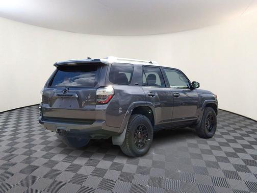 Magnetic Gray Metallic 2018 Toyota 4Runner SR5