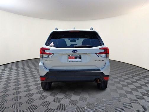 Crystal White Pearl 2021 Subaru Forester Premium