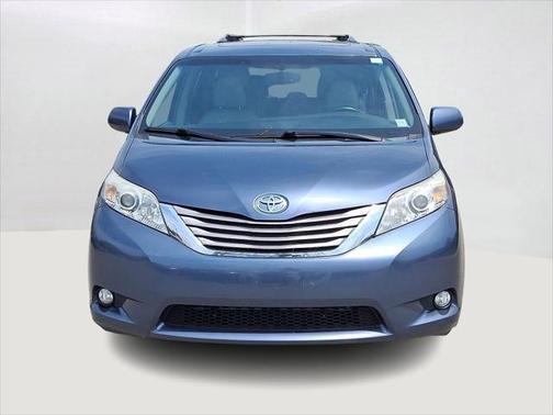 2016 Toyota Sienna XLE Premium