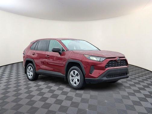 Ruby Flare Pearl 2022 Toyota RAV4 LE