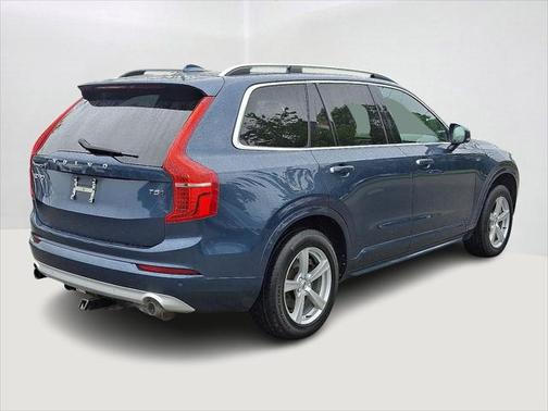 2018 Volvo XC90 T5 Momentum