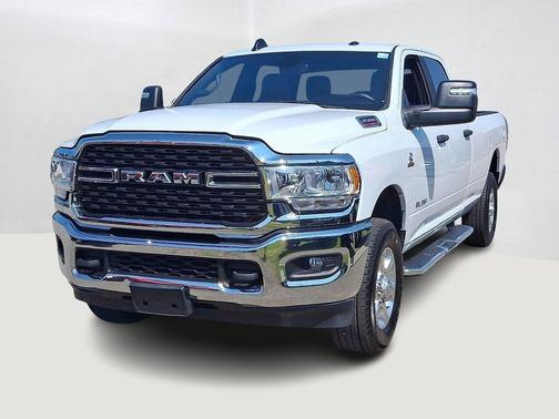 2024 RAM 3500 Big Horn Crew Cab 4x4 8' Box