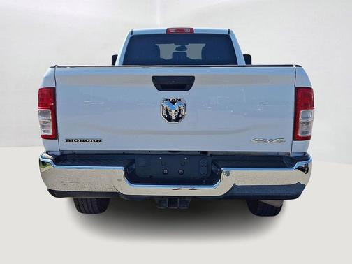 2024 RAM 3500 Big Horn Crew Cab 4x4 8' Box