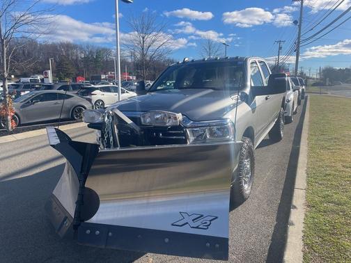 2024 RAM 2500 Tradesman Crew Cab 4x4 6'4' Box