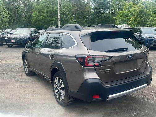 Brilliant Bronze Metallic 2023 Subaru Outback Limited