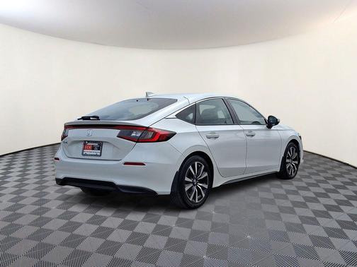 Platinum White Pearl 2022 Honda Civic EX-L