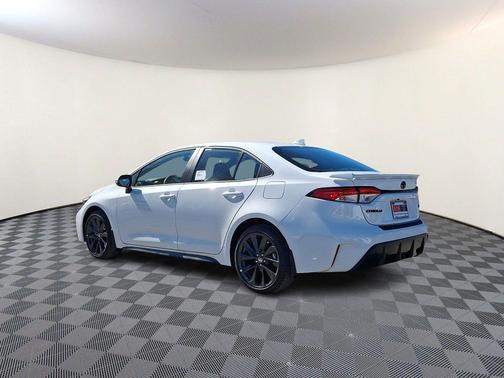 Ice Cap 2026 Toyota Corolla SE