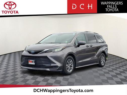 Predawn Gray Mica 2023 Toyota Sienna LE