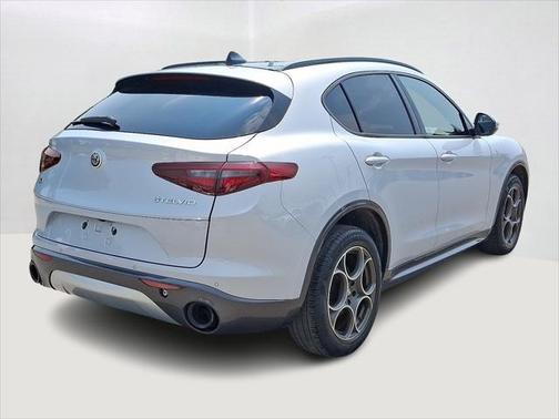 2022 Alfa Romeo Stelvio Ti