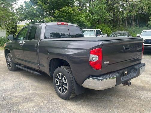 Magnetic Gray Metallic 2016 Toyota Tundra SR5