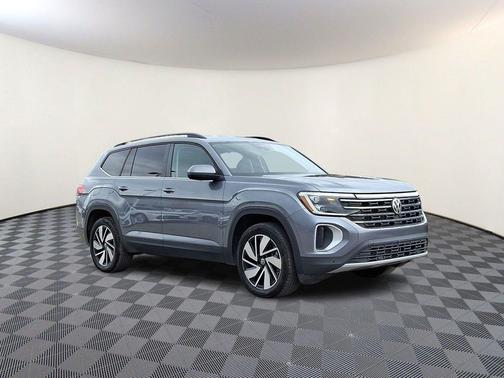 2025 Volkswagen Atlas 2.0T SE w/Technology 4MOTION