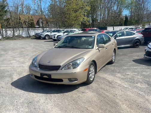 Mystic Gold Metallic 2002 Lexus ES 300 Base