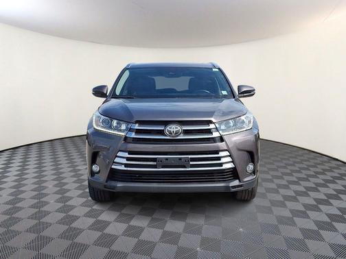 Predawn Gray Mica 2017 Toyota Highlander Limited