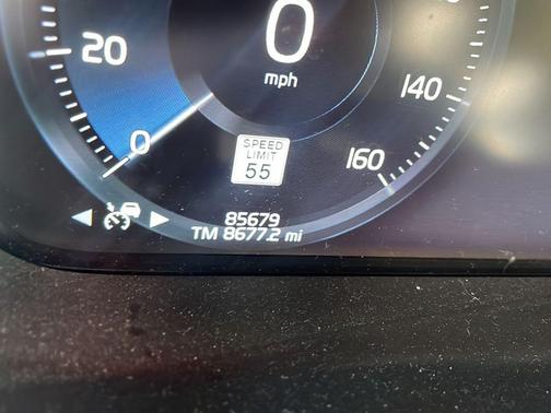 2021 Volvo V60 Cross Country T5